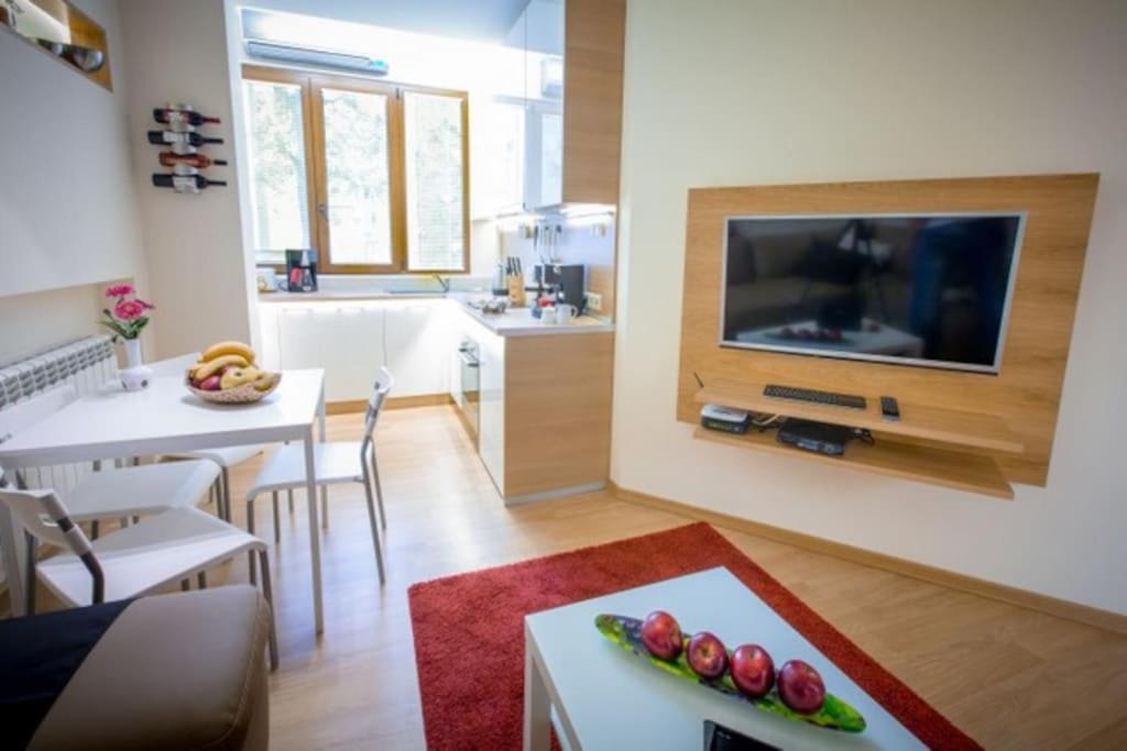 High Tech - Luxurious Apartment Sofia Luaran gambar