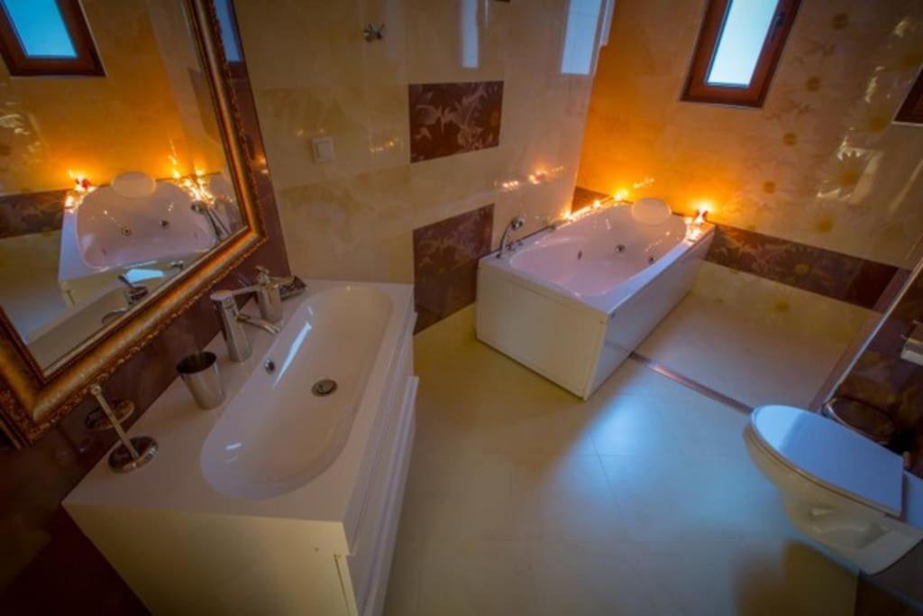 High Tech - Luxurious Apartment Sofia Luaran gambar