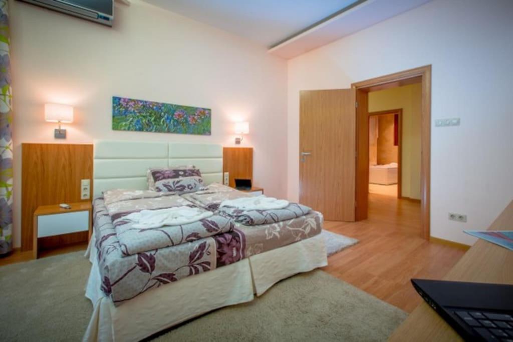 High Tech - Luxurious Apartment Sofia Luaran gambar